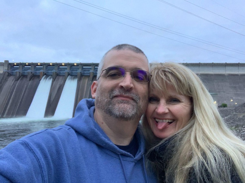 Dam!