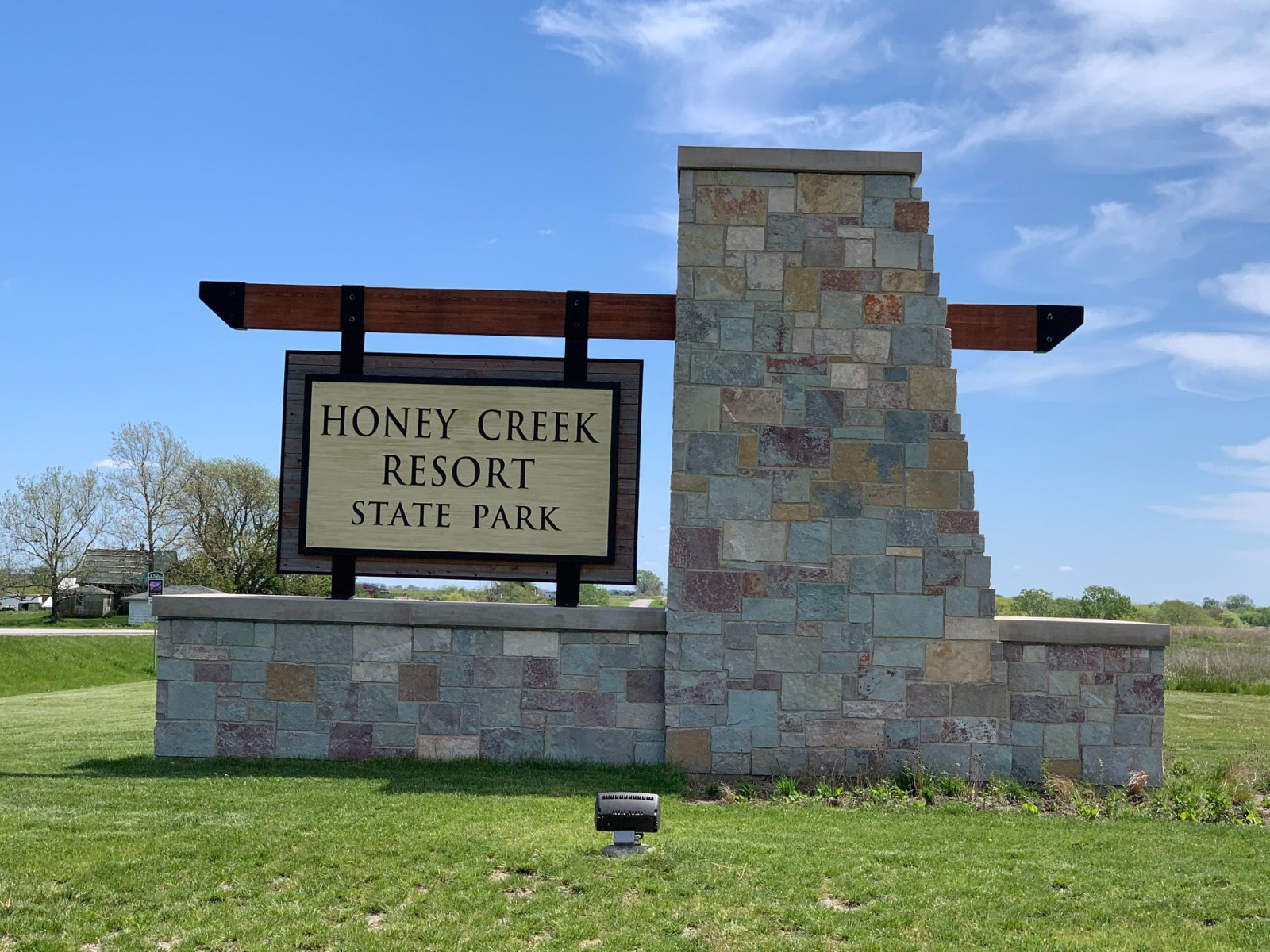 Honey Creek Resort Sign
